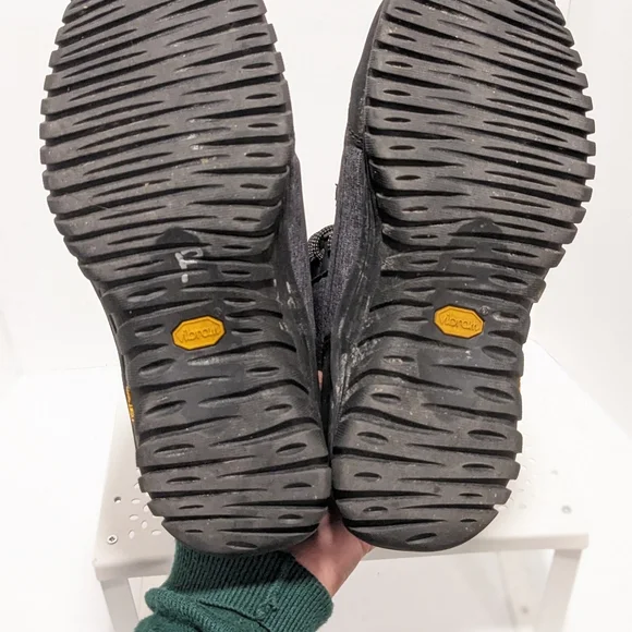 UGG Adirondack III winter boots - Picture 15 of 16